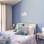 Guesthost - Comfy Near San Giovanni 아파트 코모