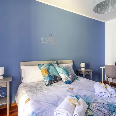 Daire Guesthost - Comfy Near San Giovanni *