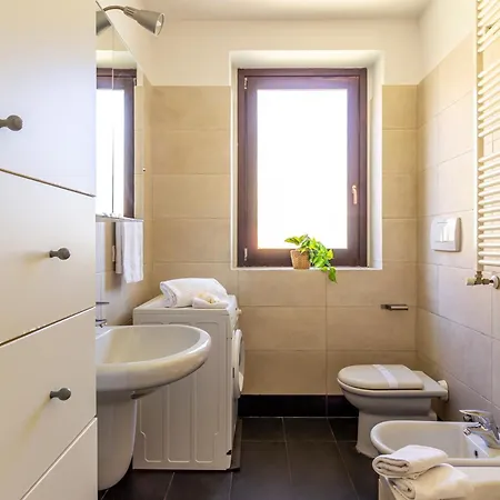 Daire Guesthost - Comfy Near San Giovanni *