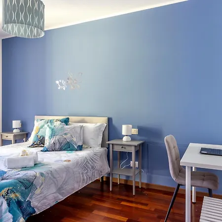 דירה Guesthost - Comfy Near San Giovanni קומו