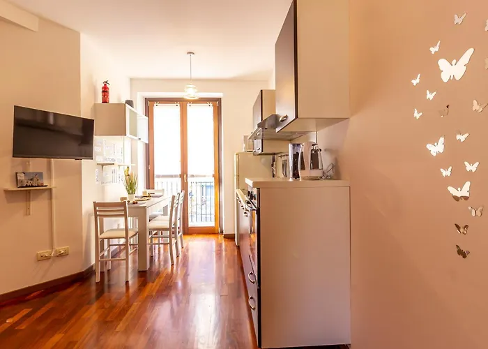 Guesthost - Comfy Near San Giovanni كومو