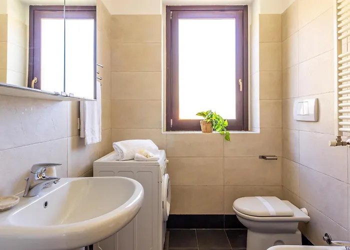 Guesthost - Comfy Near San Giovanni شقة