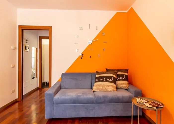 Guesthost - Comfy Near San Giovanni *