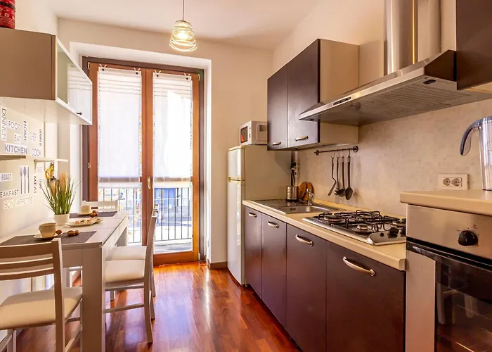 Guesthost - Comfy Near San Giovanni * 科莫