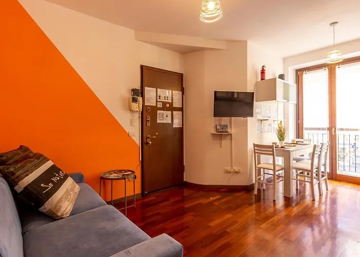 Guesthost - Comfy Near San Giovanni 公寓 科莫